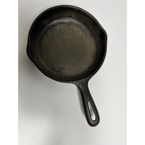 WAGNER WARE Cast Iron 6 1/2 Inch Skillet, MIUSA, #3, MM "F" - Picture 2 of 10